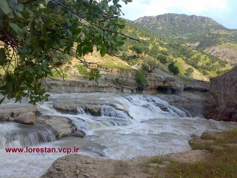 اینم عکس دهات بالاییمونه یه 20 دقیقه ای فاصله هست یادش بخیر نوروز 90 بود رفتم