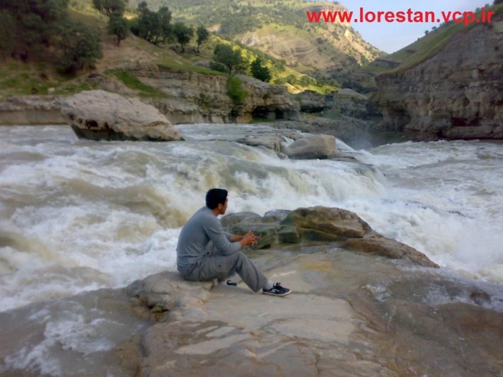 اینم خودمم :دی یادم نبود دوربین اینوره