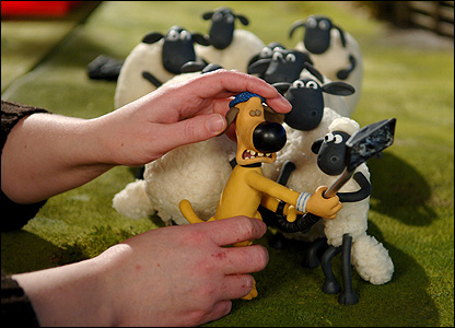 یکی از کارتون های مورد علاقه من، همسرم و پسرم، Shaun the Sheep هستش. دیدن این تصاویر از ساخت این Animation خالی از لطف نیست.