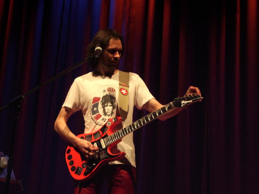 Paul Gilbert 1